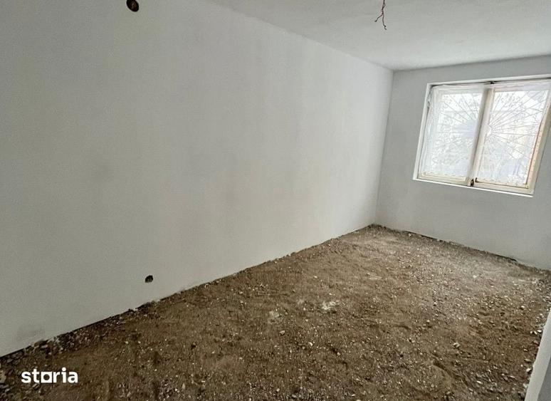 Apartament cu 3 camere în Calea Romanului