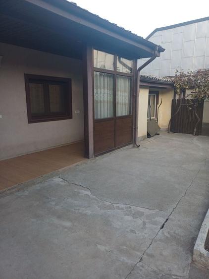 Casă individuală cu 4 camere cu Canalizare în Coiciu