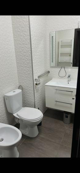 Apartament cu 3 camere decomandat, mobilat în Ultracentral