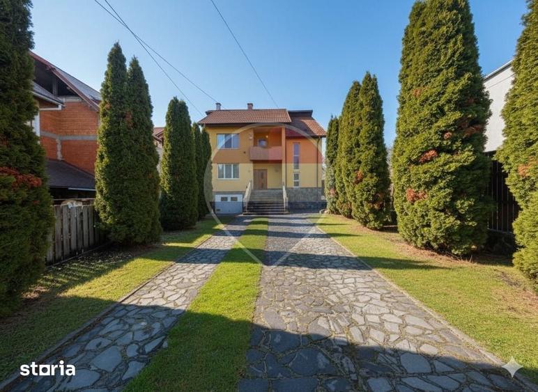 Casă cu 8 camere cu Teren 4906 Mp în Central