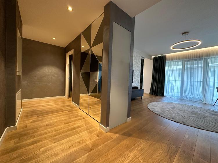 Apartament cu 4 camere în Herăstrău
