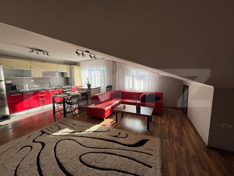 Apartament cu 3 camere semidecomandat, mobilat în Florești — fotografia 1