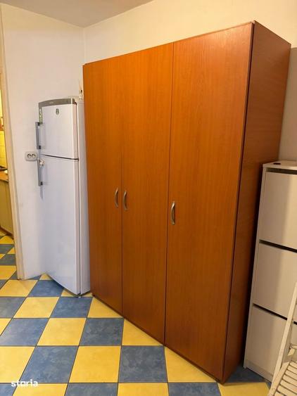 Garsonieră decomandată în Titan
