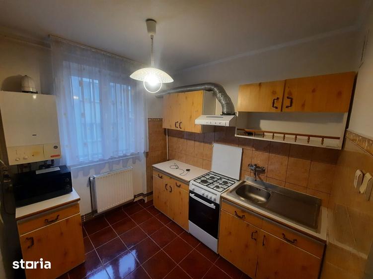 Apartament cu 3 camere decomandat în Burdea