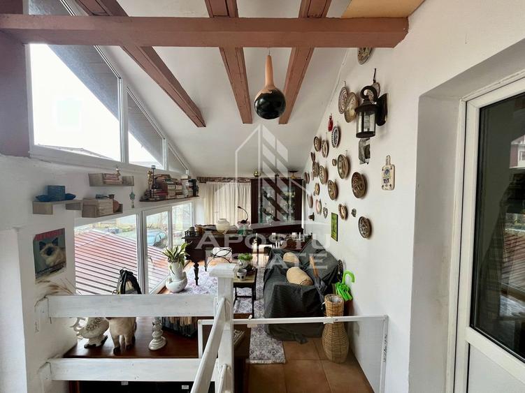 Duplex cu 7 camere cu Canalizare în Lipovei