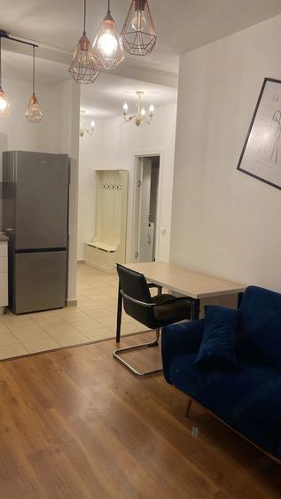 Apartament cu 2 camere semidecomandat în Mihai Bravu