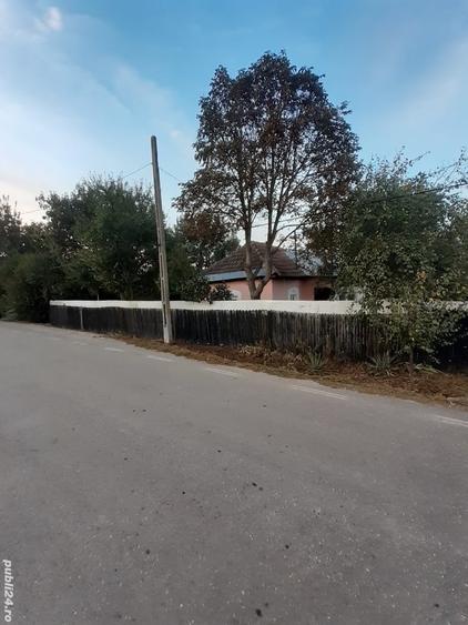 Casă cu 2 camere cu Teren 2007 Mp în Sălcuța