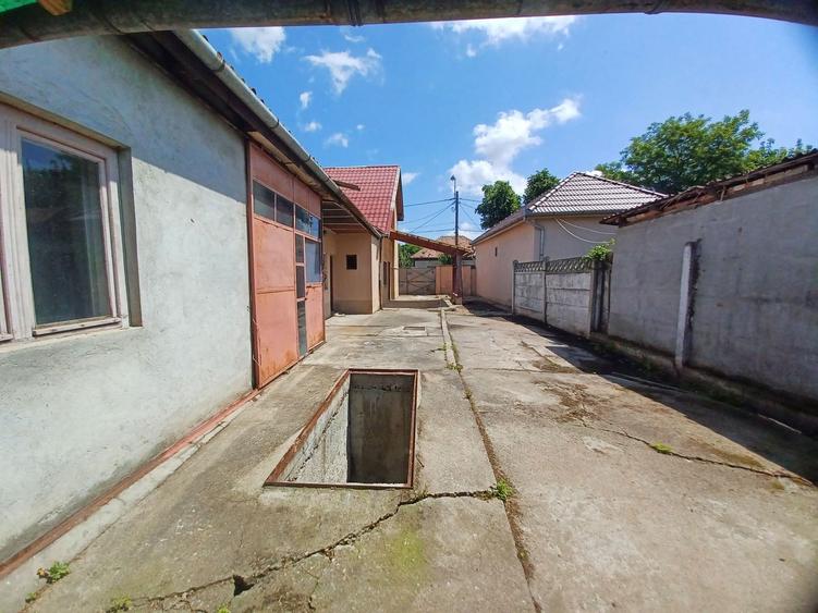 Casă individuală cu 3 camere cu Canalizare în Cantemir