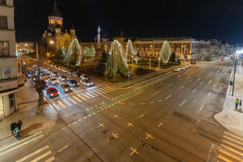 Apartament cu 4 camere decomandat în Ultracentral