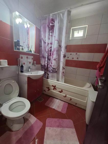 Apartament cu 3 camere decomandat în Ultracentral