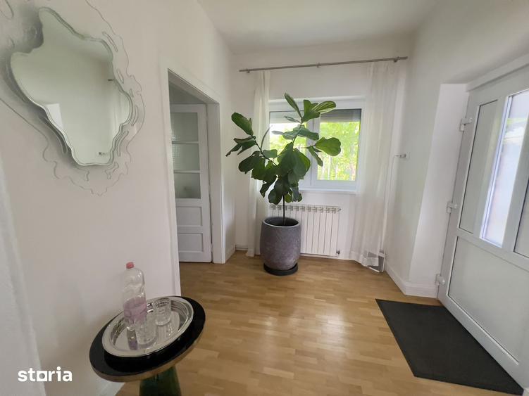 Casă cu 4 camere cu Teren 720 Mp în Grădiște