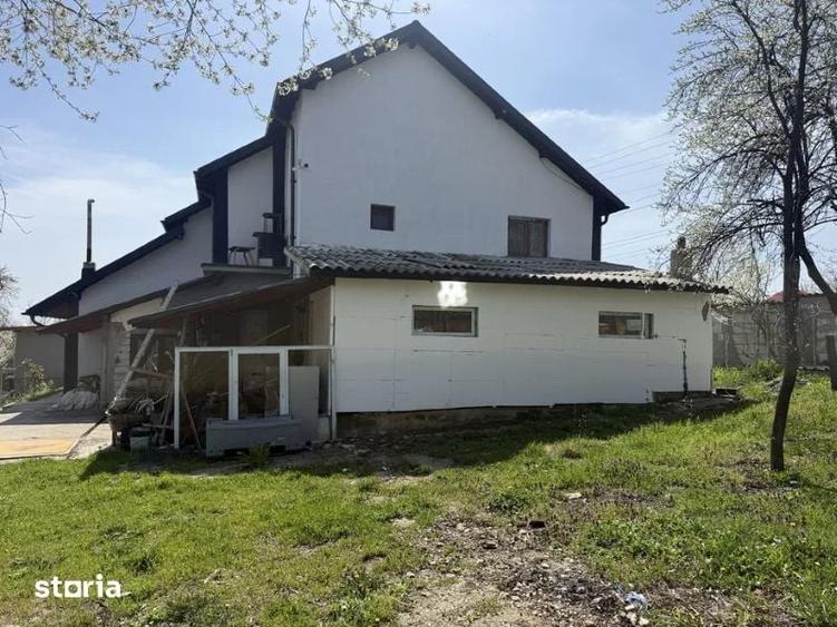 Casă cu 7 camere cu Teren 5900 Mp în Băbana