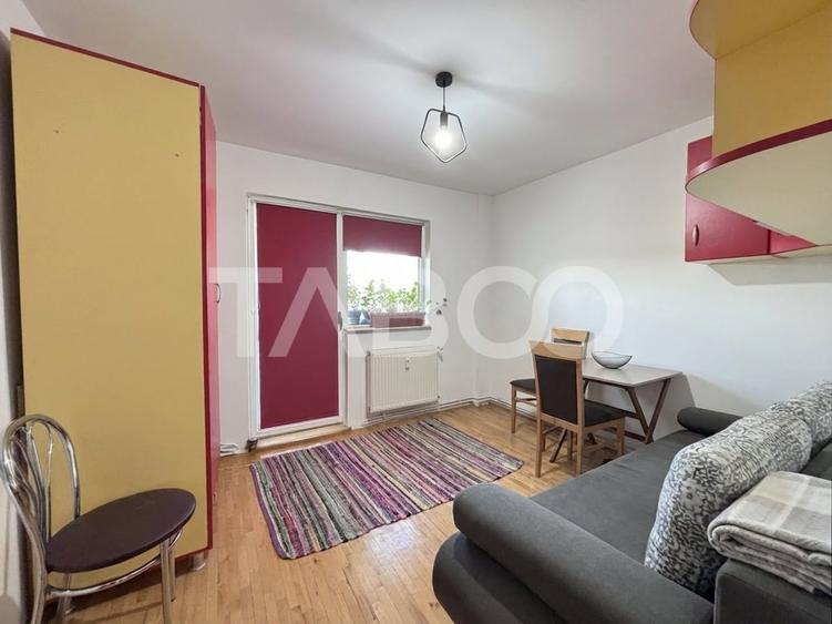 Apartament cu 4 camere semidecomandat, mobilat în Mănăștur