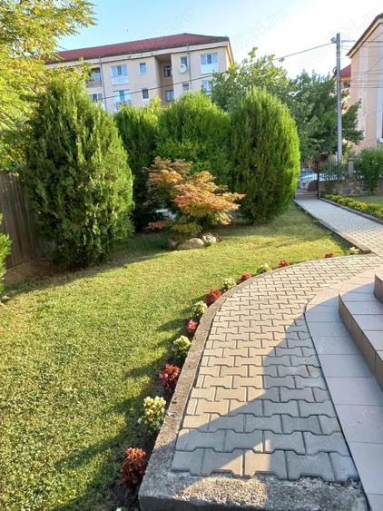 Casă cu 6 camere în Motru