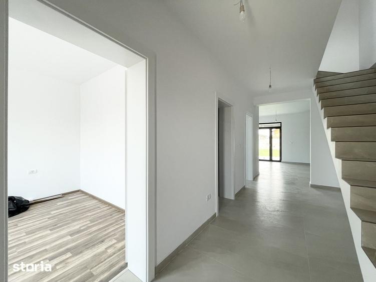 Casă cu 4 camere cu Teren 300 Mp în Central