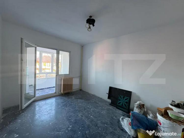 Apartament cu 3 camere semidecomandat în Central