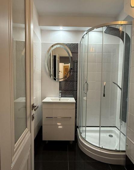 Apartament cu 3 camere decomandat, mobilat în Titan