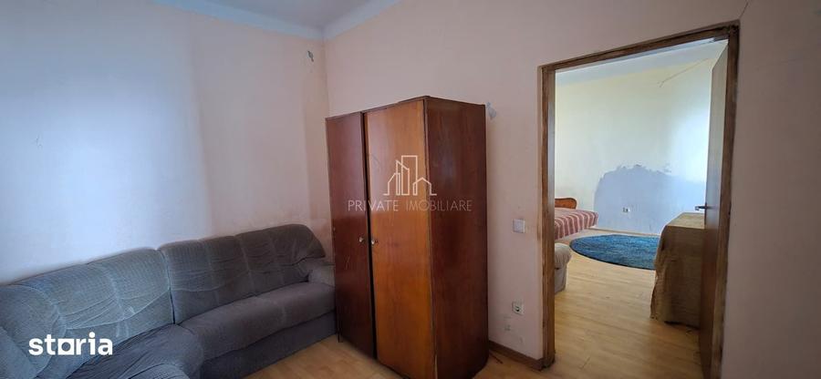 Casă decomandat cu Teren 1000 Mp în Central