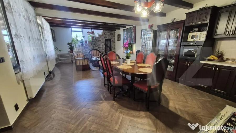 Casă cu 5 camere cu Teren 1487 Mp în Lazuri