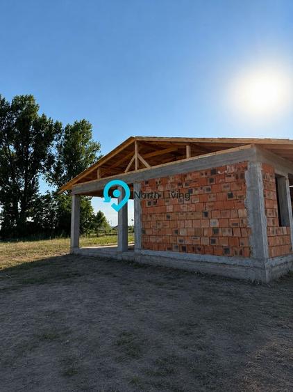Casă individuală cu 3 camere cu Canalizare în Comana
