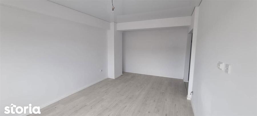 Apartament cu 2 camere decomandat în Bârnova