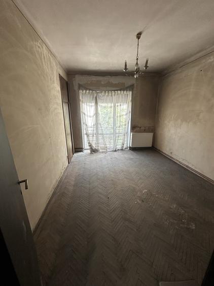 Apartament cu 4 camere decomandat în Sala Palatului