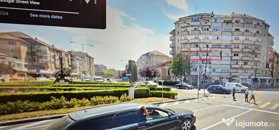 Apartament cu 3 camere semidecomandat în Semicentral