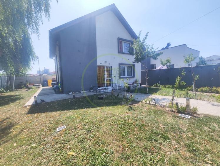 Casă individuală cu 5 camere cu Teren 293 Mp în Șimnicu de Jos