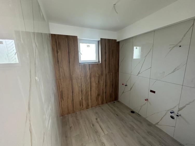 Casă individuală cu 3 camere cu Canalizare în Joița