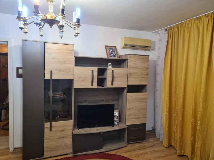 Apartament cu 2 camere semidecomandat în Exterior Vest