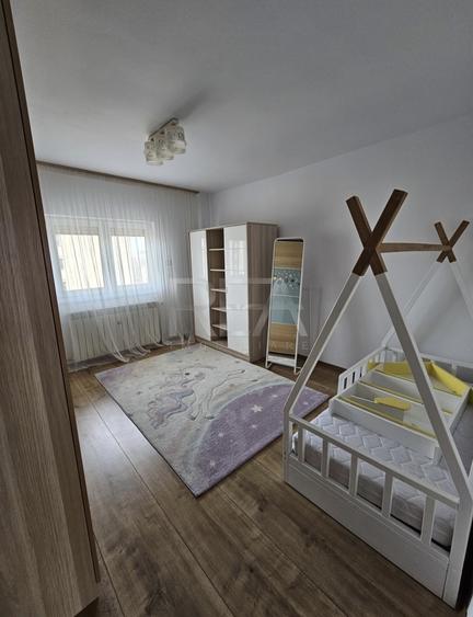 Apartament cu 3 camere semidecomandat, mobilat în Drumul Taberei