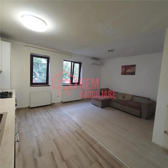 Apartament cu 3 camere decomandat în Fundeni