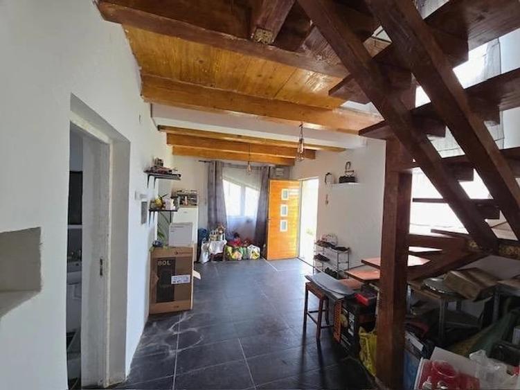 Casă cu Teren 2422 Mp în Central