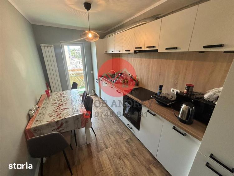 Apartament cu 3 camere decomandat în Faleză