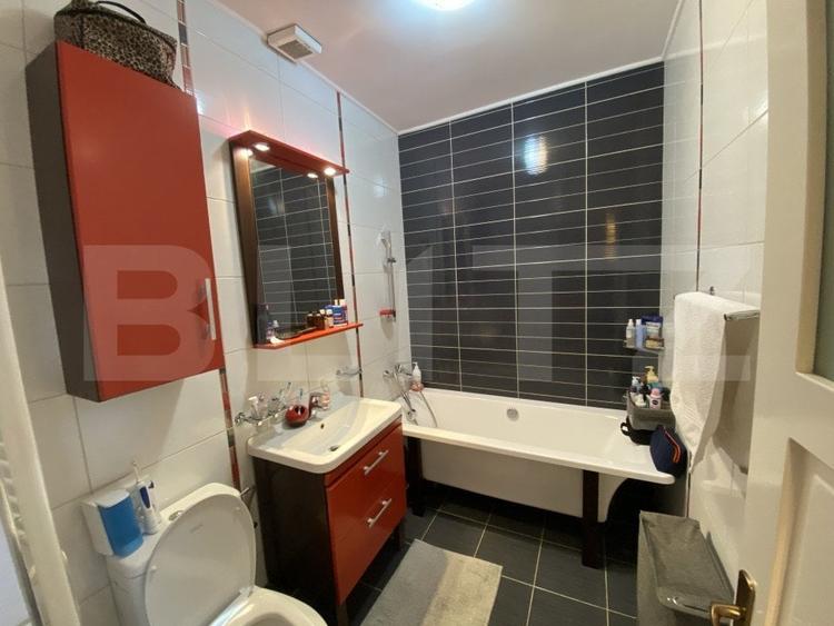 Casă individuală cu 4 camere cu Canalizare în Central