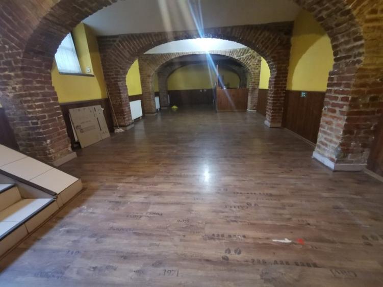Spațiu comercial, de 132 mp, în Sinaia