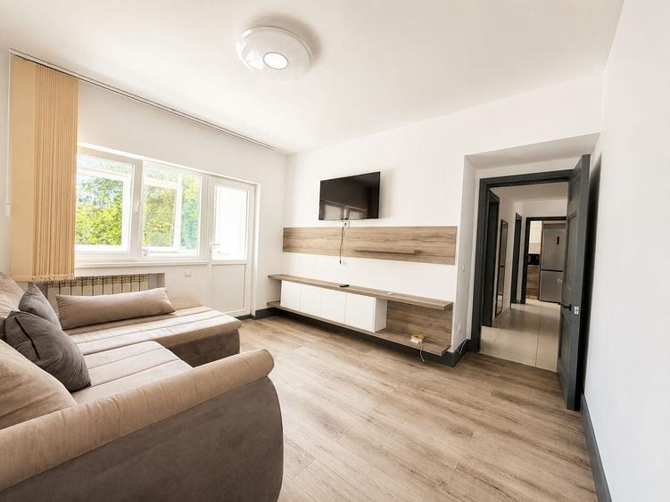 Apartament cu 2 camere decomandat în Piața Unirii