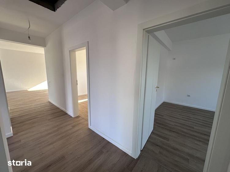 Casă cu 4 camere cu Teren 400 Mp în Domnești