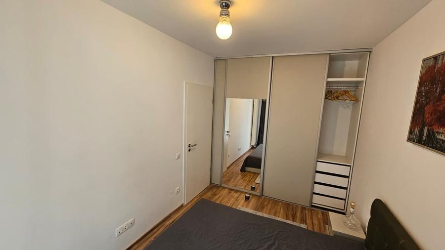 Apartament cu 2 camere semidecomandat, mobilat în Bună Ziua