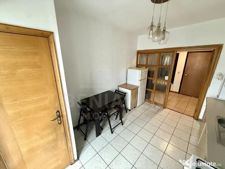 Apartament cu 3 camere decomandat în Central