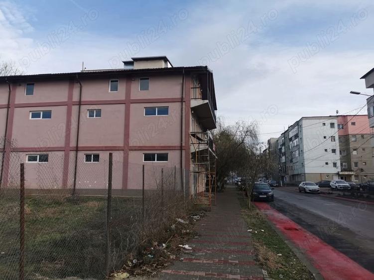 Spațiu comercial, de 675 mp, în Corabia