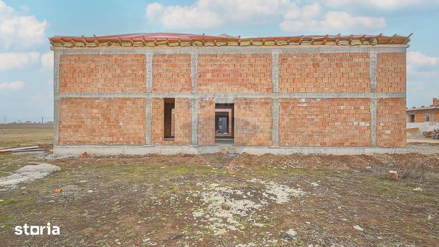 Casă cu 3 camere cu Teren 357 Mp în Hărman