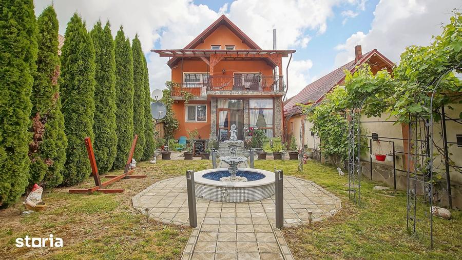 Casă cu 9 camere cu Teren 377 Mp în Central