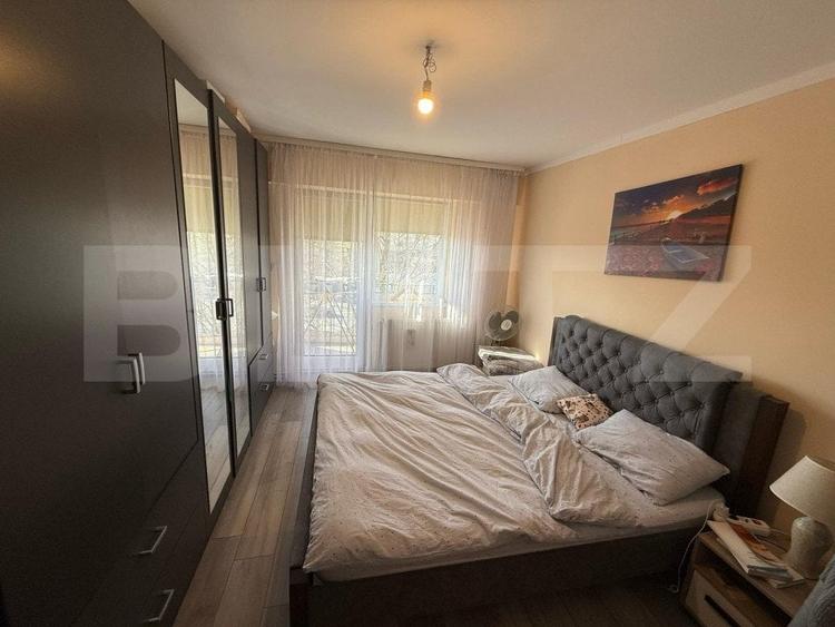 Apartament cu 4 camere decomandat, mobilat în Carpați 1