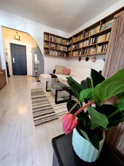 Apartament cu 2 camere semidecomandat în Ultracentral