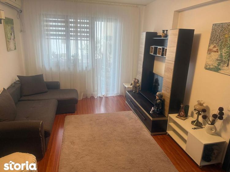 Apartament cu 2 camere decomandat în Central — fotografia 1