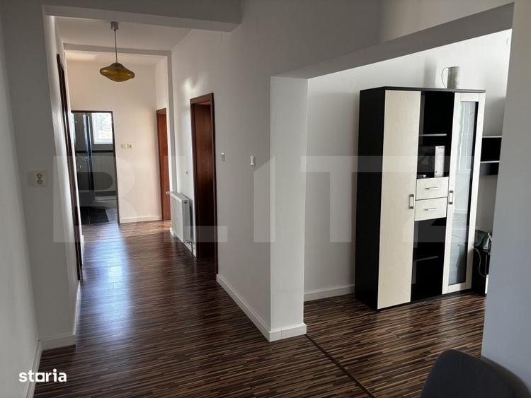 Apartament cu 4 camere decomandat în Central
