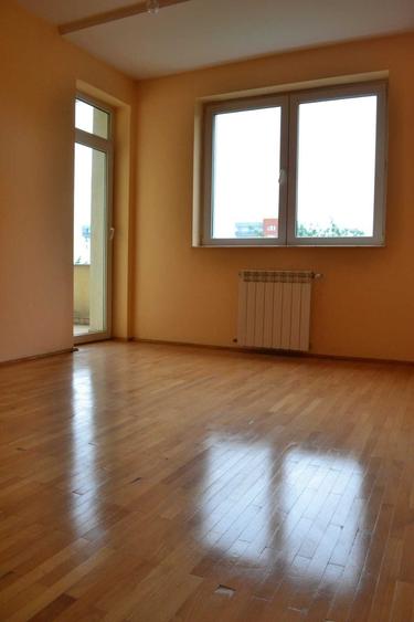 Casă cu 4 camere în Zorilor