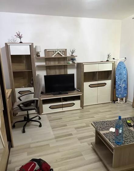 Apartament cu 2 camere decomandat, mobilat în Păcii