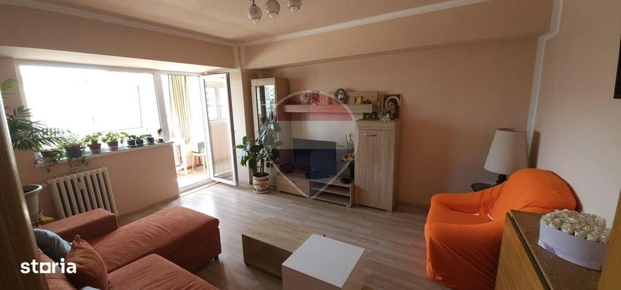 Apartament cu 3 camere decomandat în Doamna Ghica
